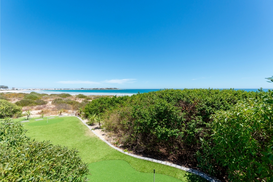 5 Bedroom Property for Sale in Golden Mile Western Cape